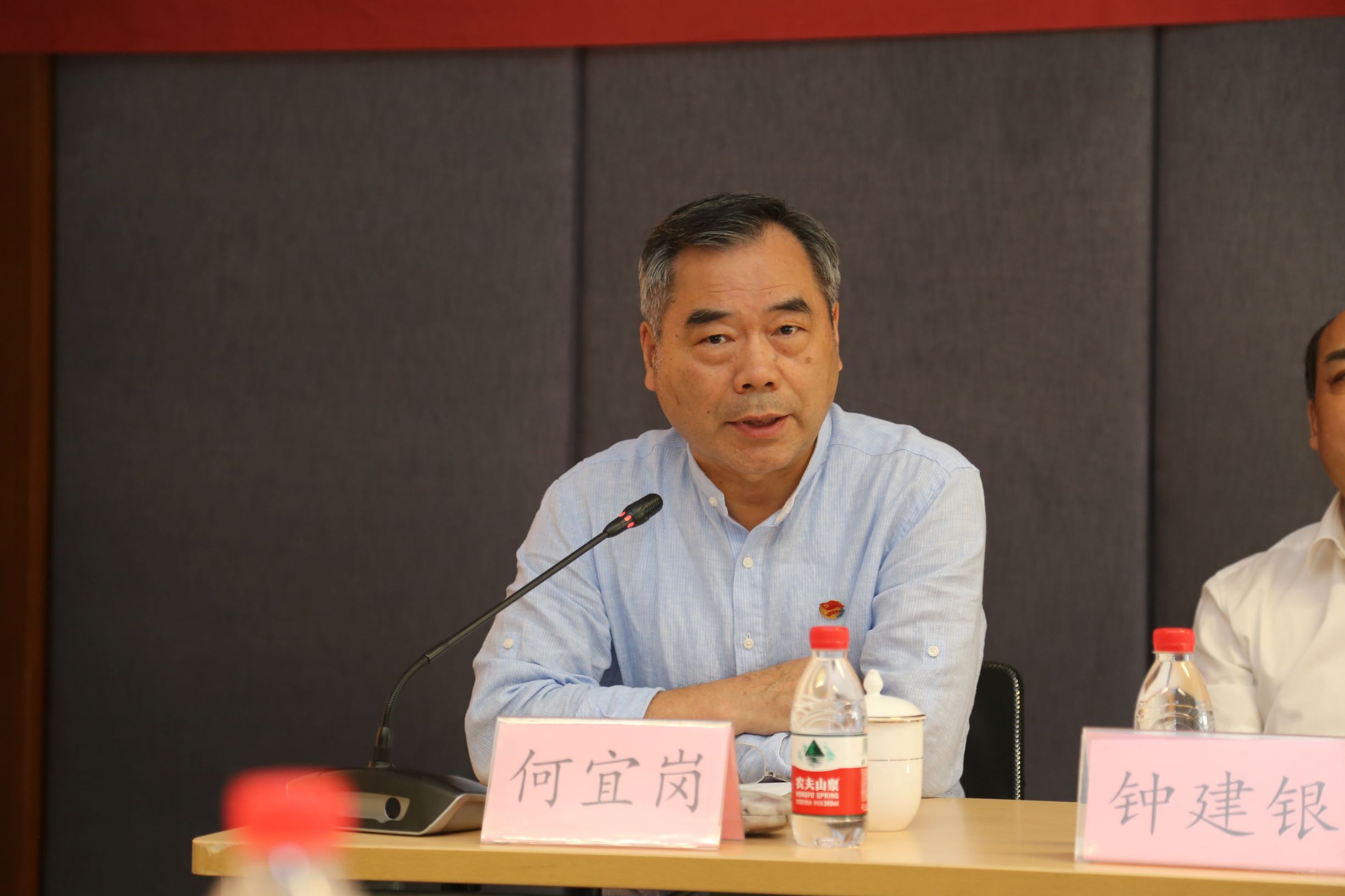 1576200375777369.jpg 何宜崗.JPG