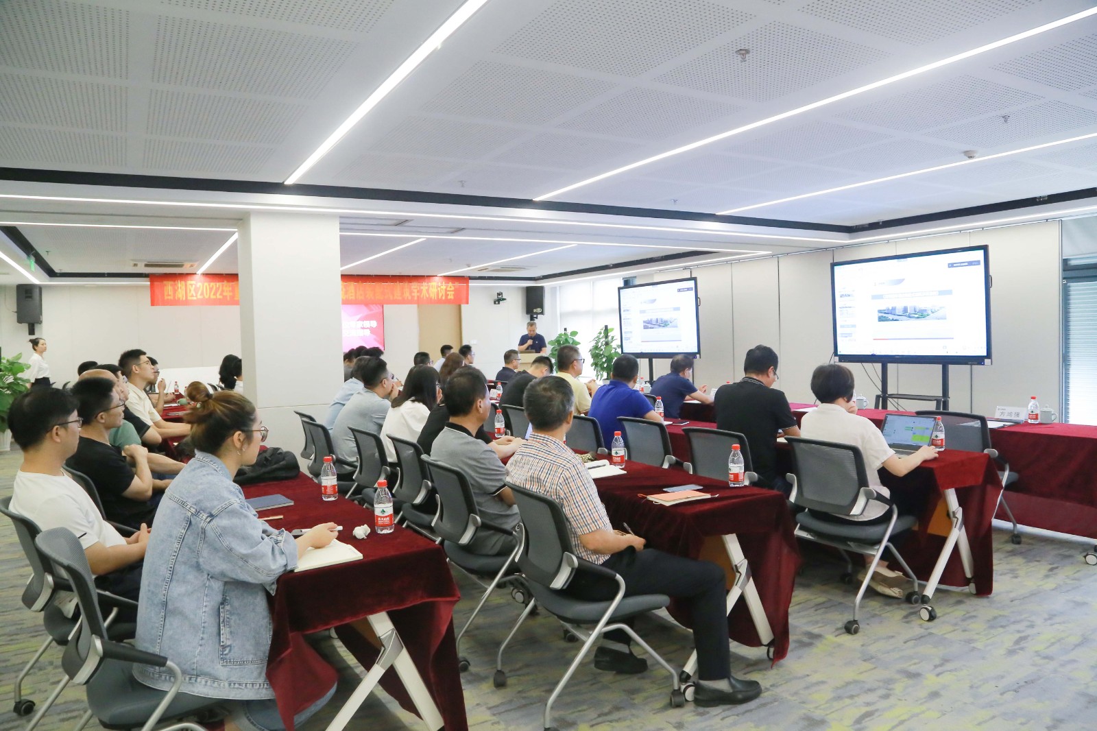 1665453232931736.jpg 1665453232931736.jpg