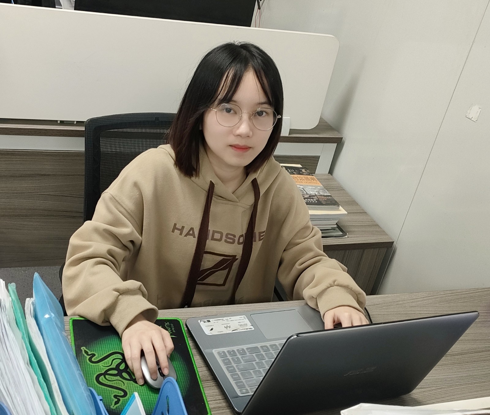 1678236153888482.jpg 工作照(徐瑩莉).jpg