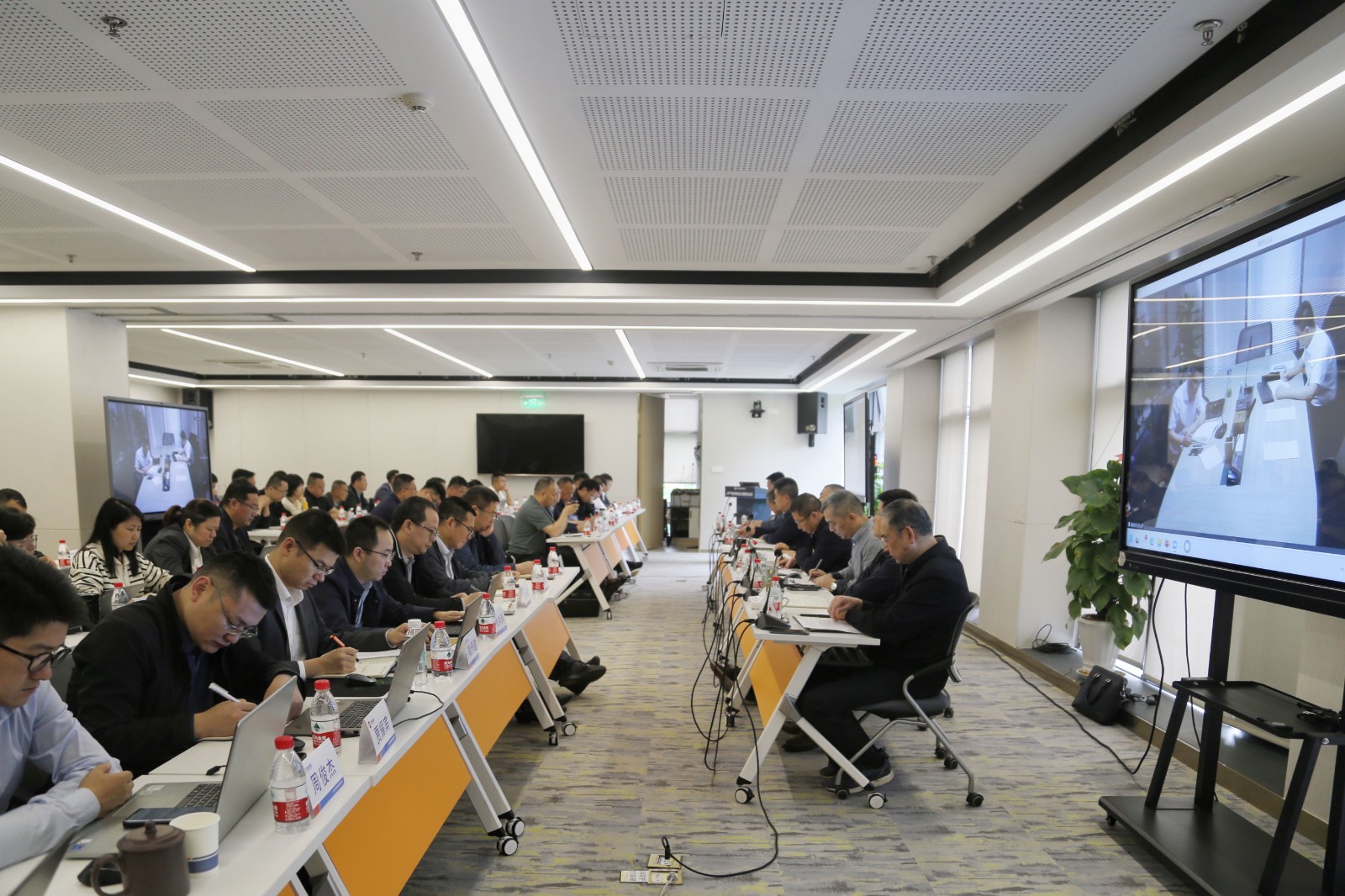 1714380146122335.jpg 1714380146122335.jpg