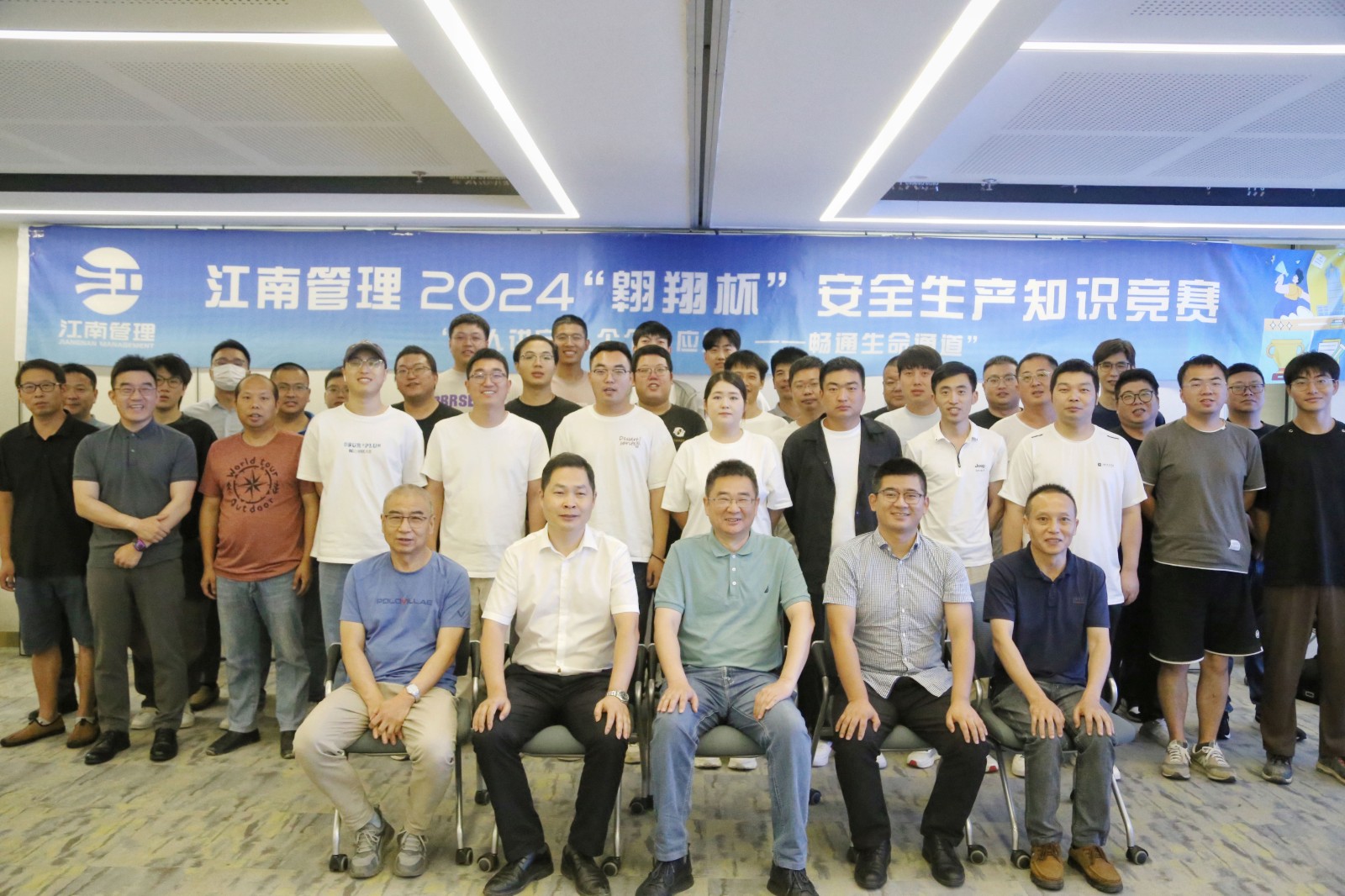 1720496353383635.jpg 1720496353383635.jpg